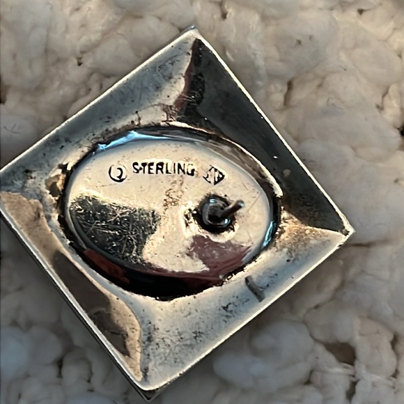 VINTAGE Judith Jack Sterling and faux pearl marcasite necklace and earrings. - Picture 4 of 10